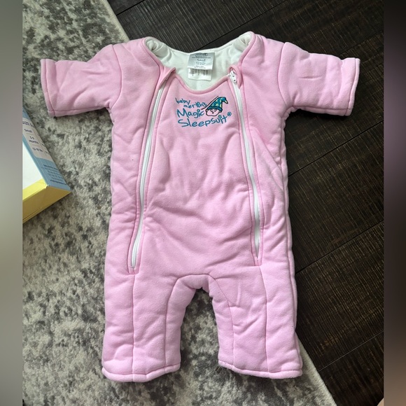 EUC Baby Merlin’s magic sleep suit pink small size 3-6m - Picture 2 of 4